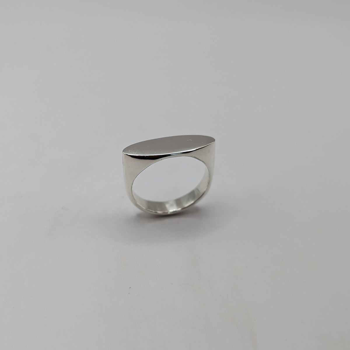 Sharp Oval